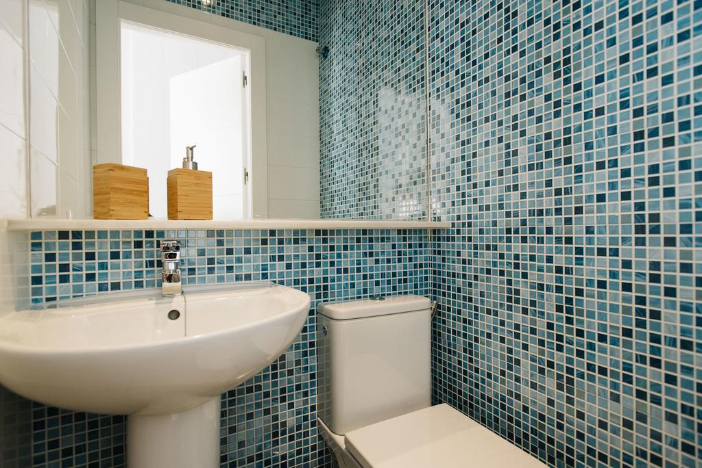 Hostly Acetres 2A-Penthouse In City Center-Fibre-Parking Opt إشبيلية المظهر الخارجي الصورة